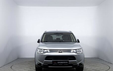 Mitsubishi Outlander III рестайлинг 3, 2014 год, 1 620 000 рублей, 2 фотография
