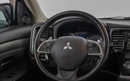 Mitsubishi Outlander III рестайлинг 3, 2014 год, 1 620 000 рублей, 15 фотография