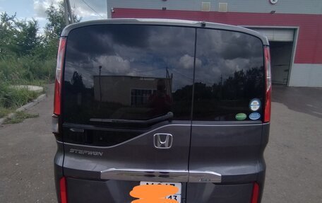 Honda Stepwgn IV, 2017 год, 2 200 000 рублей, 16 фотография