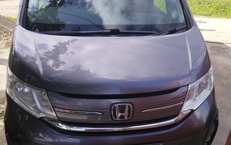 Honda Stepwgn IV, 2017 год, 2 200 000 рублей, 8 фотография