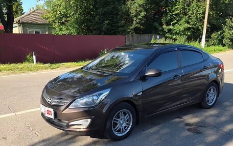 Hyundai Solaris II рестайлинг, 2015 год, 850 000 рублей, 2 фотография