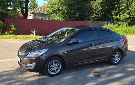 Hyundai Solaris II рестайлинг, 2015 год, 850 000 рублей, 3 фотография