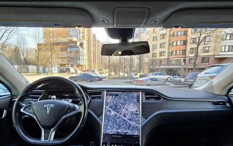 Tesla Model S I, 2014 год, 1 500 000 рублей, 11 фотография