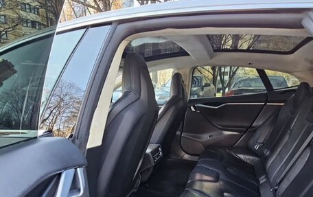 Tesla Model S I, 2014 год, 1 500 000 рублей, 14 фотография