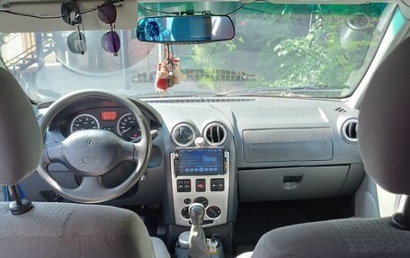 Renault Logan I, 2006 год, 250 000 рублей, 3 фотография