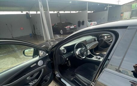 Mercedes-Benz E-Класс, 2019 год, 3 600 000 рублей, 7 фотография