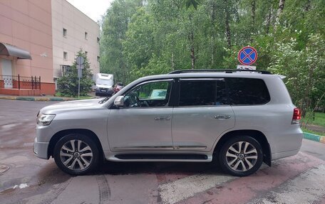 Toyota Land Cruiser 200, 2017 год, 6 800 000 рублей, 1 фотография