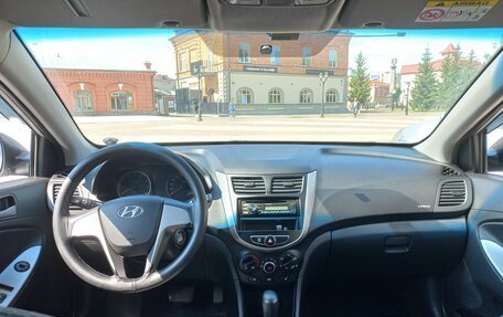 Hyundai Solaris II рестайлинг, 2015 год, 850 000 рублей, 9 фотография