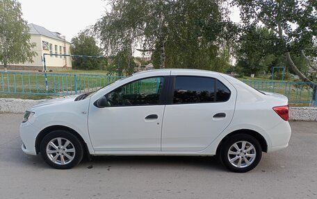 Renault Logan II, 2015 год, 720 000 рублей, 3 фотография