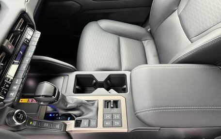 Toyota Land Cruiser Prado, 2024 год, 8 500 000 рублей, 17 фотография