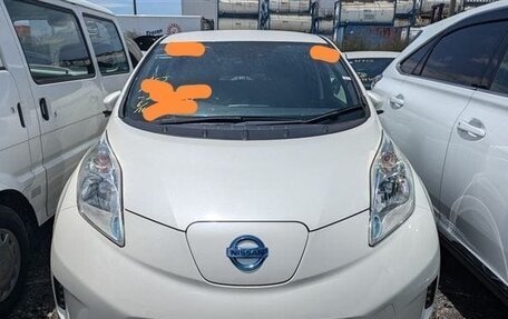 Nissan Leaf I, 2017 год, 890 000 рублей, 2 фотография