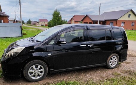 Toyota ISis I, 2013 год, 1 620 000 рублей, 6 фотография