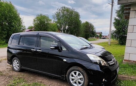 Toyota ISis I, 2013 год, 1 620 000 рублей, 3 фотография