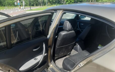 BMW 1 серия, 2006 год, 800 000 рублей, 16 фотография