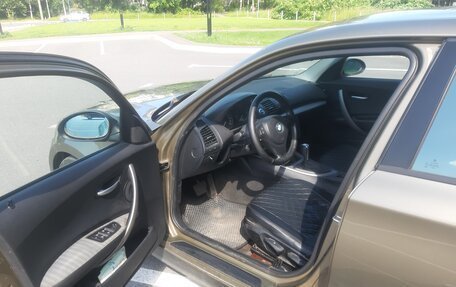 BMW 1 серия, 2006 год, 800 000 рублей, 15 фотография