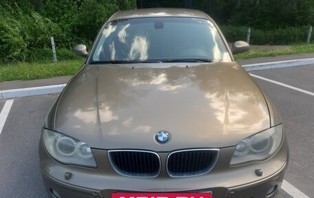 BMW 1 серия, 2006 год, 800 000 рублей, 2 фотография