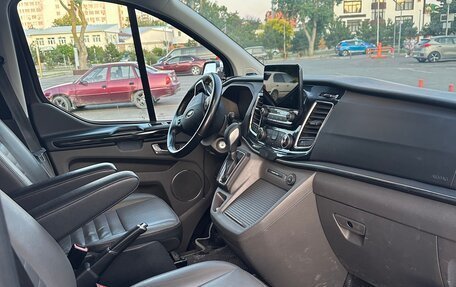 Ford Tourneo Custom I рестайлинг, 2020 год, 4 600 000 рублей, 32 фотография