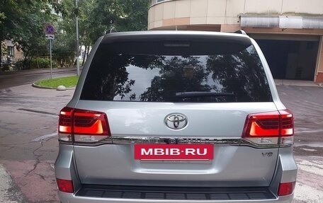 Toyota Land Cruiser 200, 2017 год, 6 800 000 рублей, 6 фотография