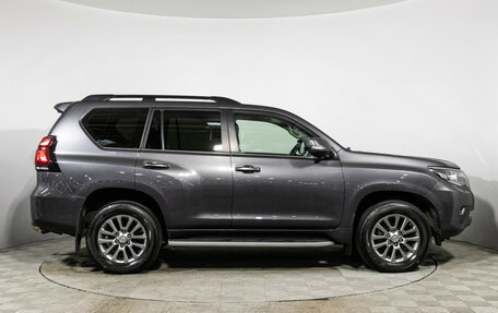Toyota Land Cruiser Prado 150 рестайлинг 2, 2018 год, 4 750 000 рублей, 4 фотография