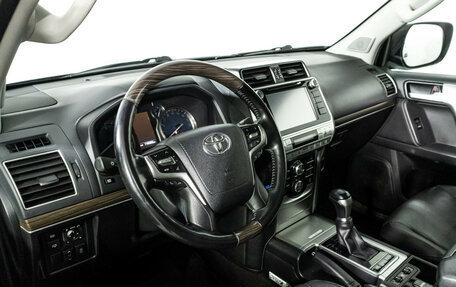 Toyota Land Cruiser Prado 150 рестайлинг 2, 2018 год, 4 750 000 рублей, 11 фотография