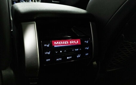 Toyota Land Cruiser Prado 150 рестайлинг 2, 2018 год, 4 750 000 рублей, 27 фотография