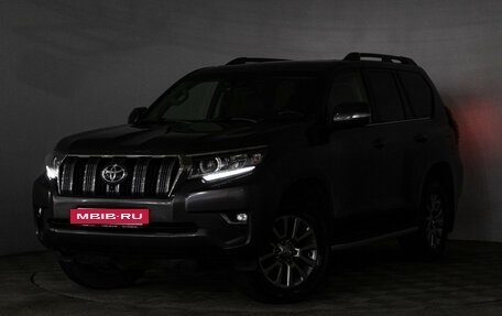 Toyota Land Cruiser Prado 150 рестайлинг 2, 2018 год, 4 750 000 рублей, 31 фотография
