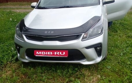 KIA Rio IV, 2017 год, 1 100 000 рублей, 2 фотография