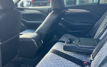 Mazda 6, 2019 год, 1 650 000 рублей, 18 фотография