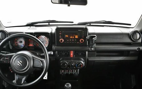 Suzuki Jimny, 2021 год, 2 370 000 рублей, 5 фотография