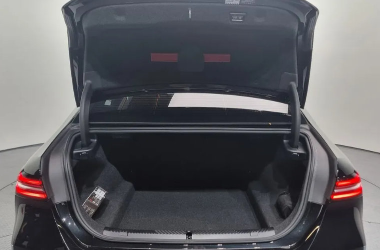 BMW 5 серия G30, 2023 год, 6 055 000 рублей, 19 фотография