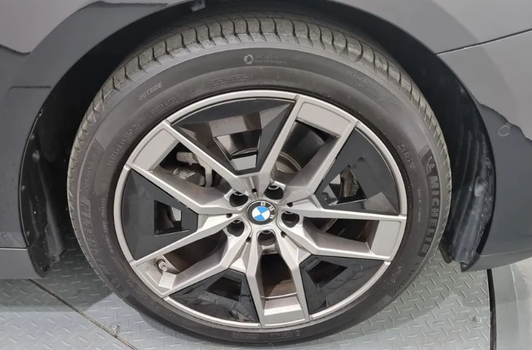 BMW 5 серия G30, 2023 год, 6 055 000 рублей, 5 фотография