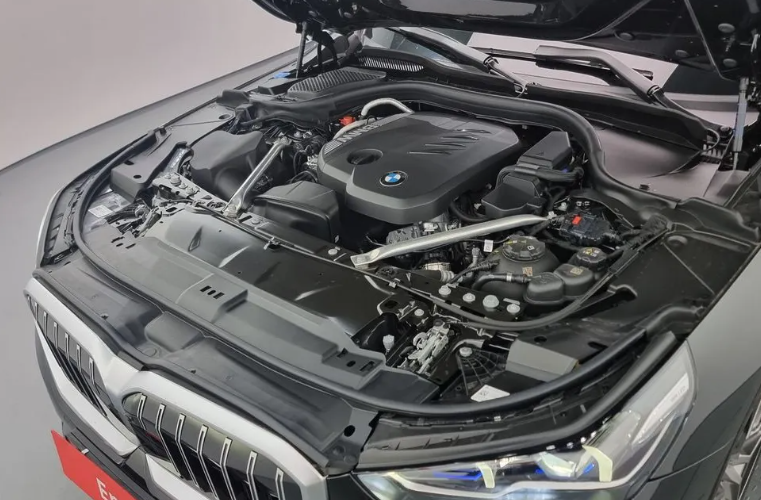 BMW 5 серия G30, 2023 год, 6 055 000 рублей, 6 фотография