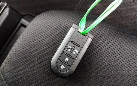 Toyota Roomy I, 2018 год, 1 150 000 рублей, 3 фотография