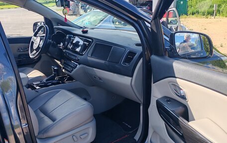 KIA Carnival III, 2019 год, 3 950 000 рублей, 10 фотография