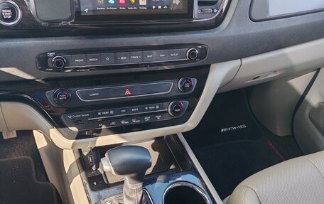 KIA Carnival III, 2019 год, 3 950 000 рублей, 13 фотография