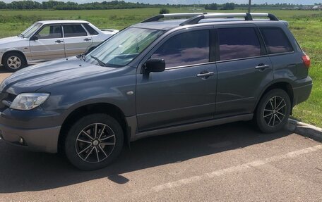 Mitsubishi Outlander III рестайлинг 3, 2006 год, 520 000 рублей, 2 фотография