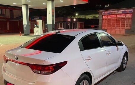 KIA Rio IV, 2018 год, 840 000 рублей, 6 фотография