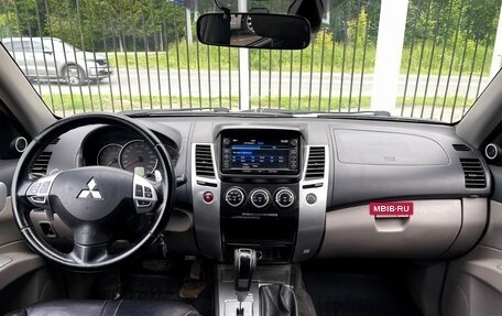Mitsubishi Pajero Sport II рестайлинг, 2014 год, 1 999 000 рублей, 10 фотография
