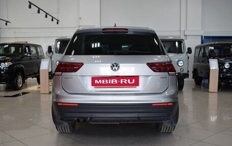 Volkswagen Tiguan II, 2020 год, 3 380 000 рублей, 6 фотография