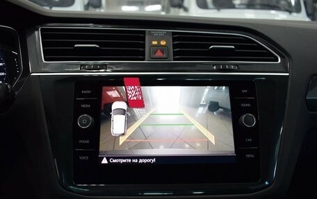 Volkswagen Tiguan II, 2020 год, 3 380 000 рублей, 15 фотография