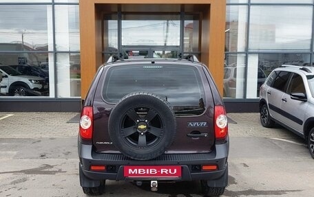 Chevrolet Niva I рестайлинг, 2018 год, 969 000 рублей, 6 фотография