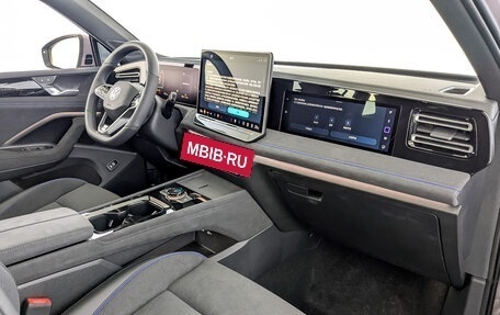 Volkswagen Tiguan, 2024 год, 6 002 550 рублей, 9 фотография