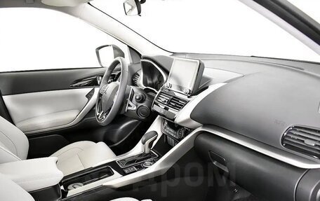 Mitsubishi Eclipse Cross, 2022 год, 2 500 000 рублей, 6 фотография