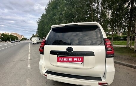 Toyota Land Cruiser Prado 150 рестайлинг 2, 2018 год, 5 900 000 рублей, 4 фотография