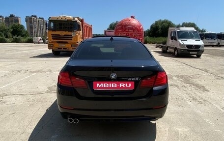 BMW 5 серия, 2011 год, 1 950 000 рублей, 7 фотография