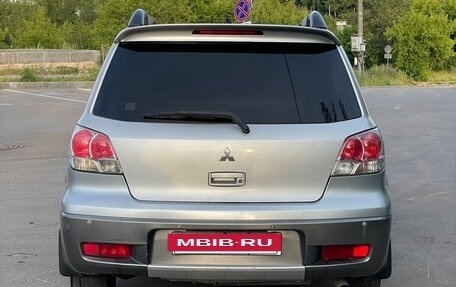 Mitsubishi Outlander III рестайлинг 3, 2004 год, 720 000 рублей, 4 фотография
