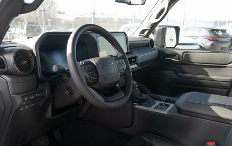 Toyota Land Cruiser Prado, 2024 год, 10 790 000 рублей, 20 фотография