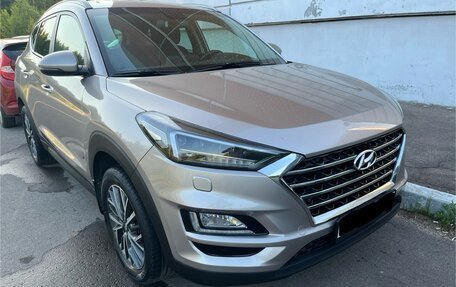Hyundai Tucson III, 2019 год, 2 350 000 рублей, 2 фотография