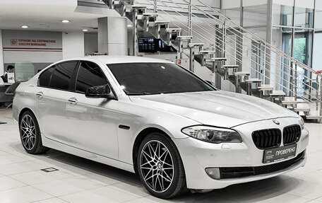 BMW 5 серия, 2011 год, 1 550 000 рублей, 3 фотография