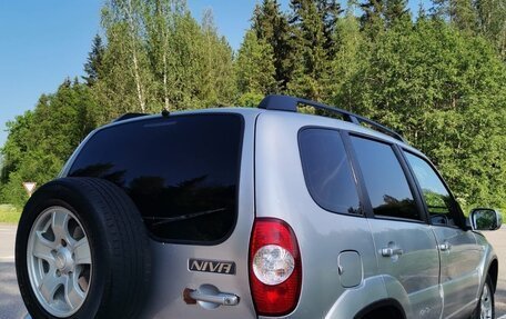 Chevrolet Niva I рестайлинг, 2011 год, 400 000 рублей, 3 фотография